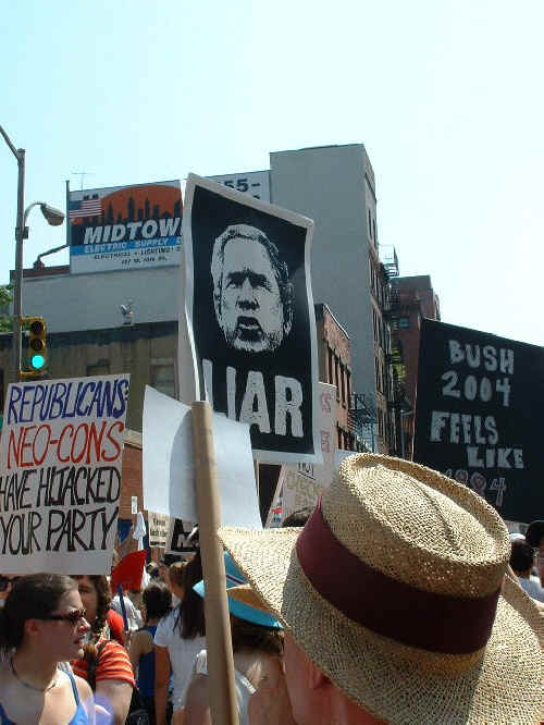 RNC014.JPG (71488 bytes)