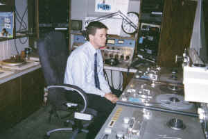 vinny cuing tape.jpg (246949 bytes)